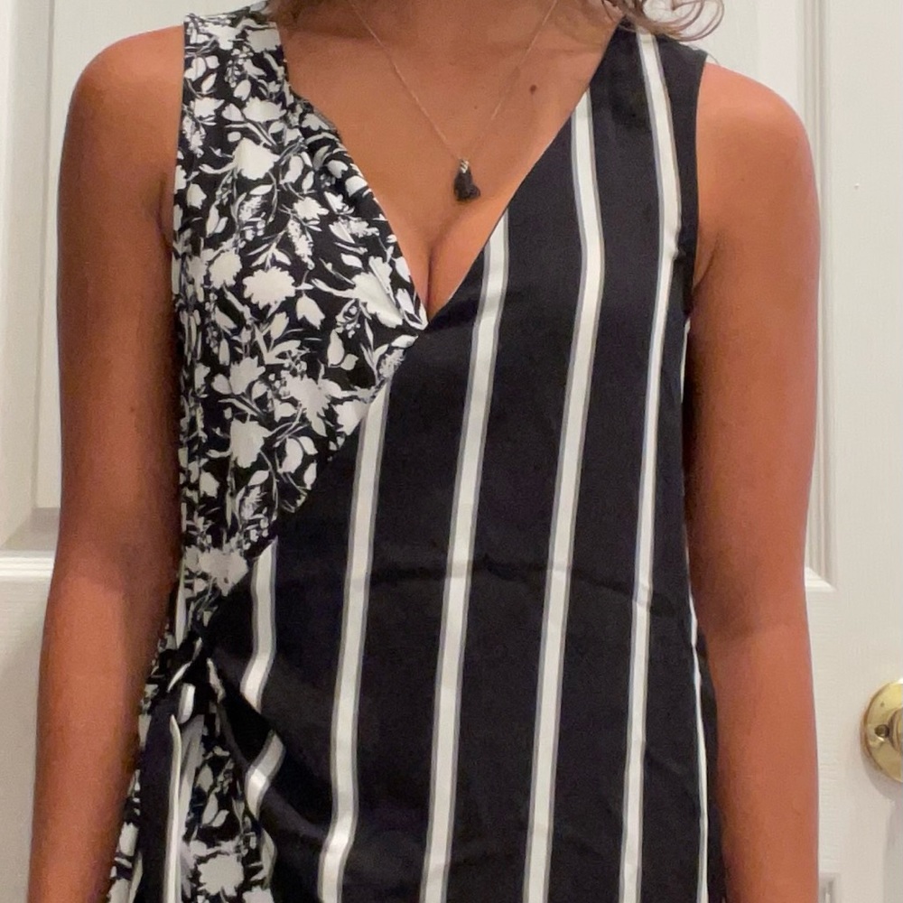 NWT black & off white tank dressy top with knot tie